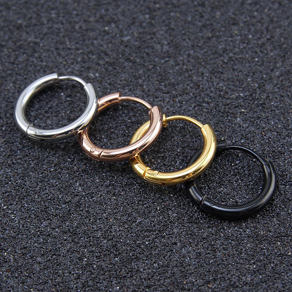 

Унисекс Водонепроницаемые и Устойчивые к Ржавчине Серьги-Кольца Золотого и Черного/Синего Цвета из Титановой Стали Inner Diameter 0.8cm Steel Single