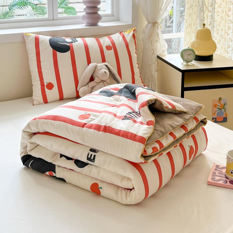 Dog Tulip Bear Rabbit Strawberry Fruit Pattern Printed Air Conditioner Quilt