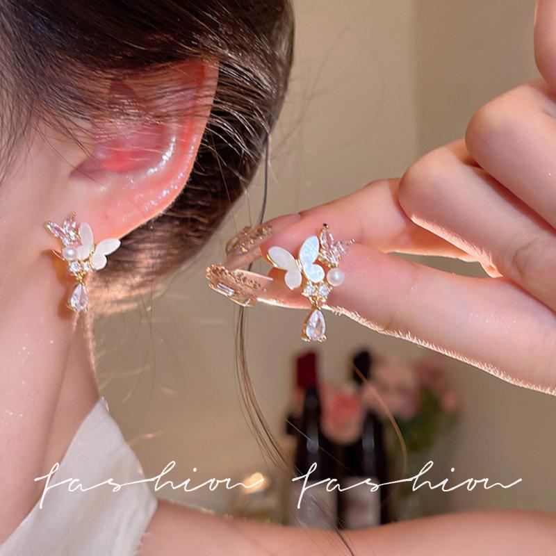 Female Delicate Niche Versatile Butterfly Earrings