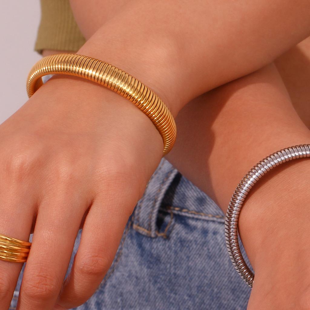 Women's Elastic Wristband Bracelet, Exquisite Jewelry Texture, Elastic Fit Design, Versatile Jewelry for Commuting and Leisure.