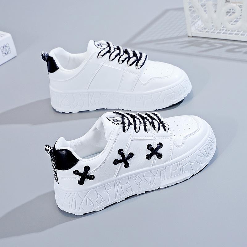 Otoño Nuevos zapatos blancos pequeños para mujer Versión coreana Todo fósforo Estudiante Correr Deportes Casual Zapatos de skate para mujer