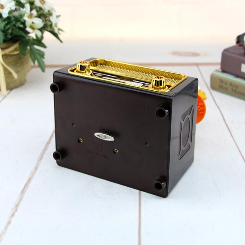 Couple Kiss Music Box Birthday Gift Party Supplies Music Box Diy Radio Shape Antique Carved Musical Box Home Decor