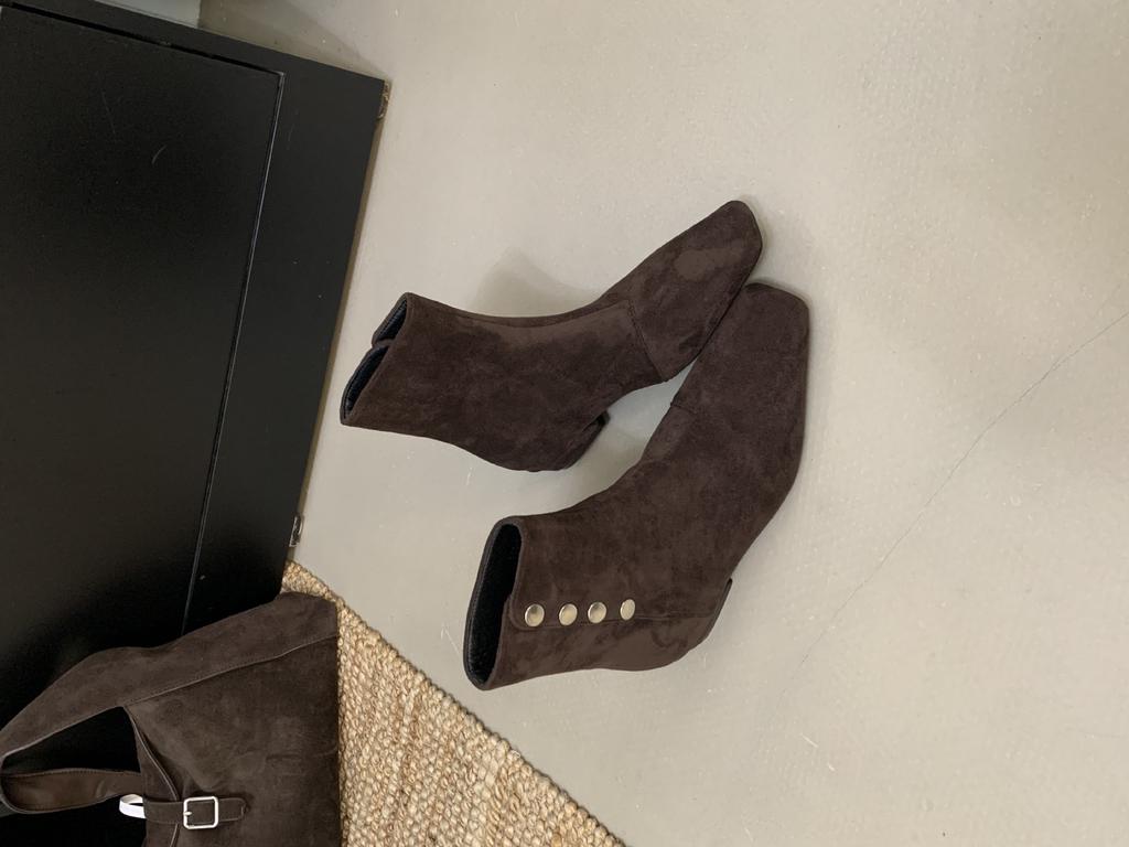 2025 Autumn and Winter New Button Lazy Retro Low Heel with Martin Boots Suede Square Head Suede Short Boots