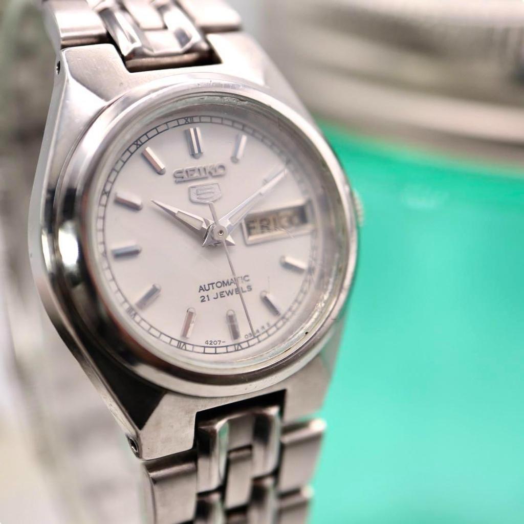 [USED] SEIKO Automatic Round Silver Date Women's Watch 1091