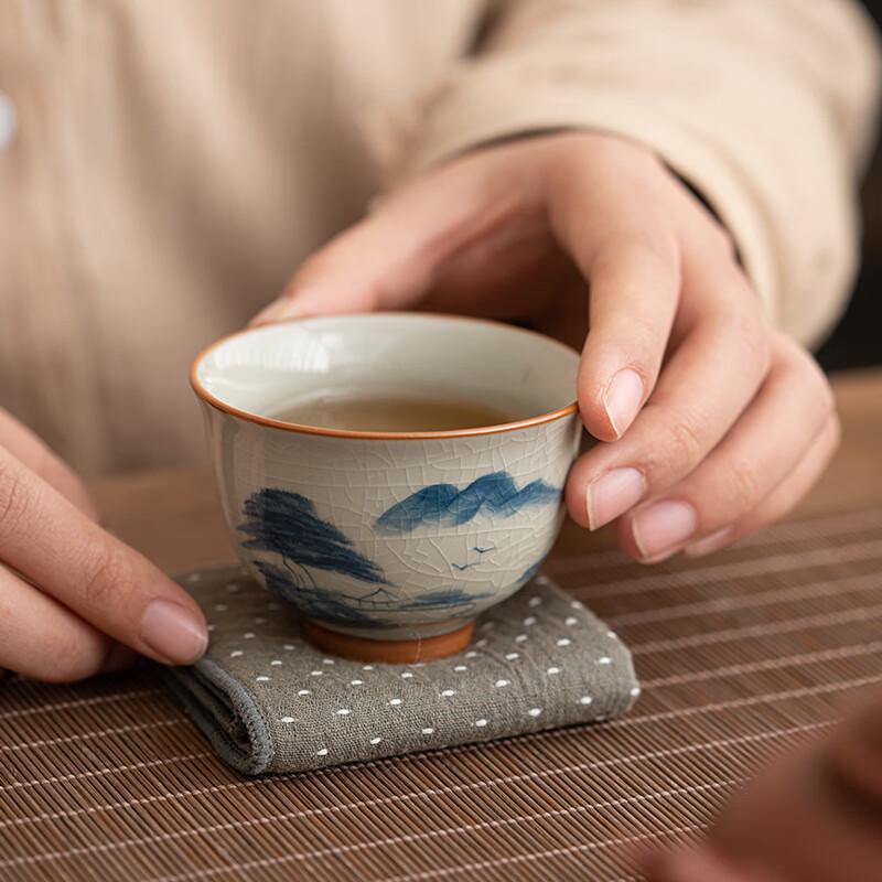 Zhinianhua Hand-Painted Lotus Ge Kiln Ceramic Teacup