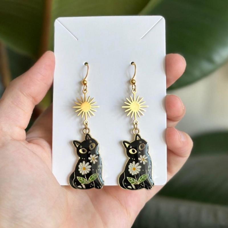 Jun'an Witchcraft Cat Earrings for Women – Cute, Versatile, and Unique Plated Ear Ornaments