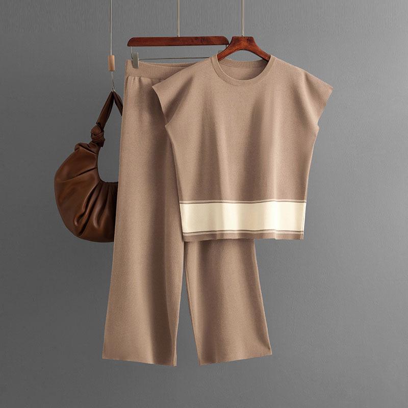 HNXC Women's Plate-size Set, A Loose and Slimming Women's Knitted Sweater, High-waisted and Wide-leg Trousers, A Fashionable Two-piece Set
