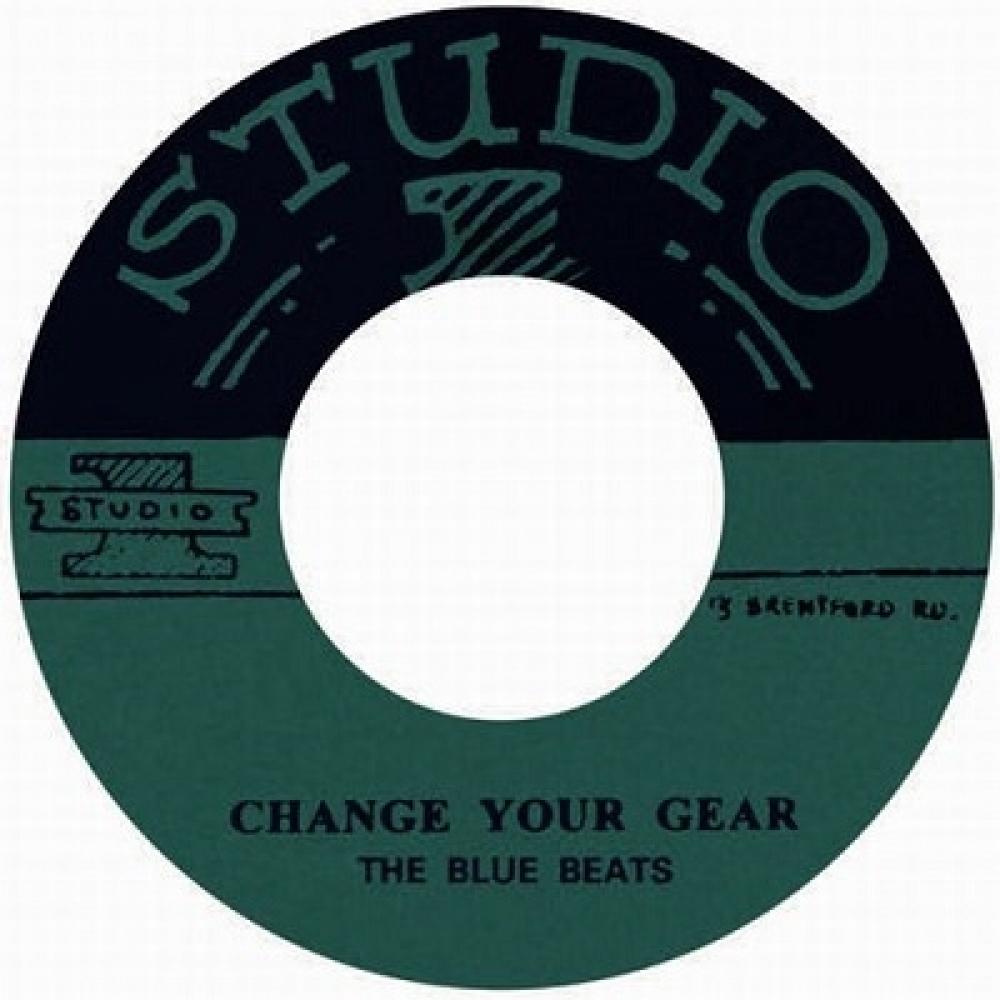 

The Blue BeatsРоланд Альфонсо СМЕНИТЕ СВОЕ ОБОРУДОВАНИЕ ЛИ ХАРВИ-МЛАДШИЙ.