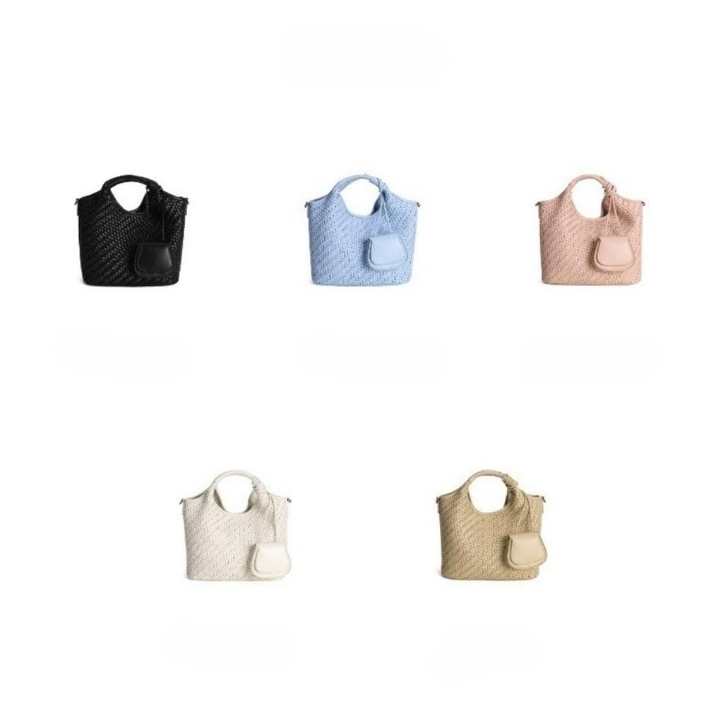 Retro fashion hand-woven bag large capacity commuting temperament portable tote bag high sense sheepskin mother bag women