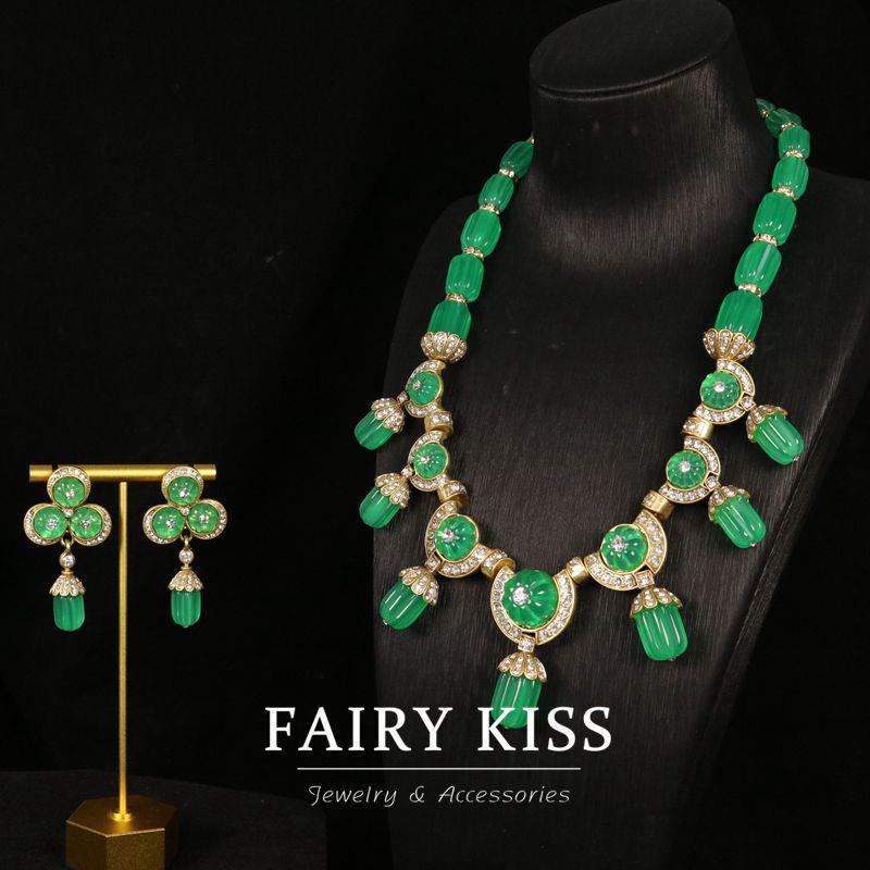 

Elegant European-American Style Gold-Plate Green Necklace & Pendant Stud Earrings Set