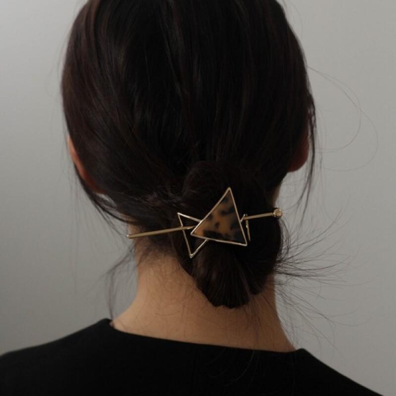 Triangle Marble Hairpin Milk Cow