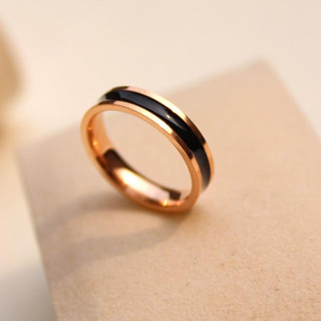 

Shouman Rose Gold Color Color White Black Charm Finger Ring Woman Man Custom Engrave Name Bridal Party Event Wedding Occasion Jewelry 316L Stainless 12