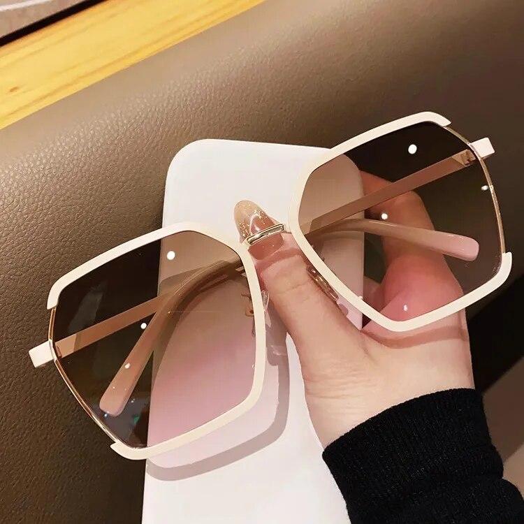 Large Frame Vintage Sunglasses Man Woman Brand Designer Fashion Advanced Luxury Square Sun Glasses Female Non-polarized Fashion Accessory