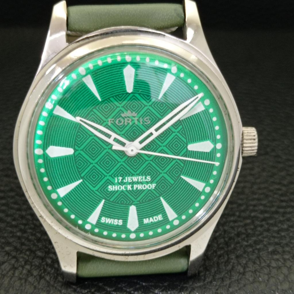 REFURBISHED SWISS VINTAGE HAND-WINDING MENS GREEN COLOR DIAL WATCH A500034-2 R151a-a500034
