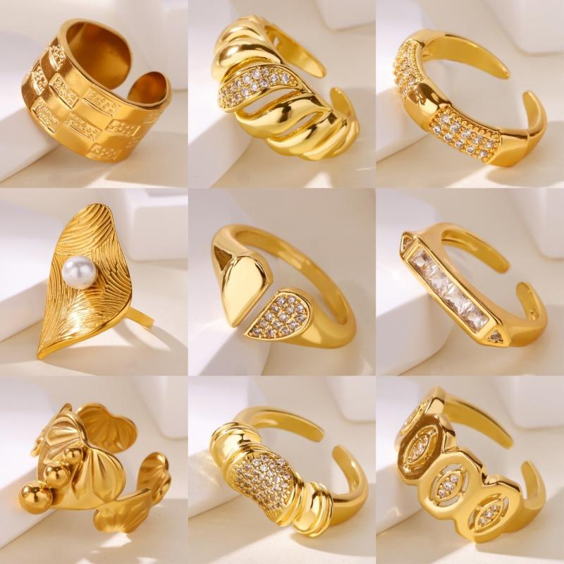 Gold-plated stainless steel ring, female style love full diamond zircon ring, light luxury high-end ring.