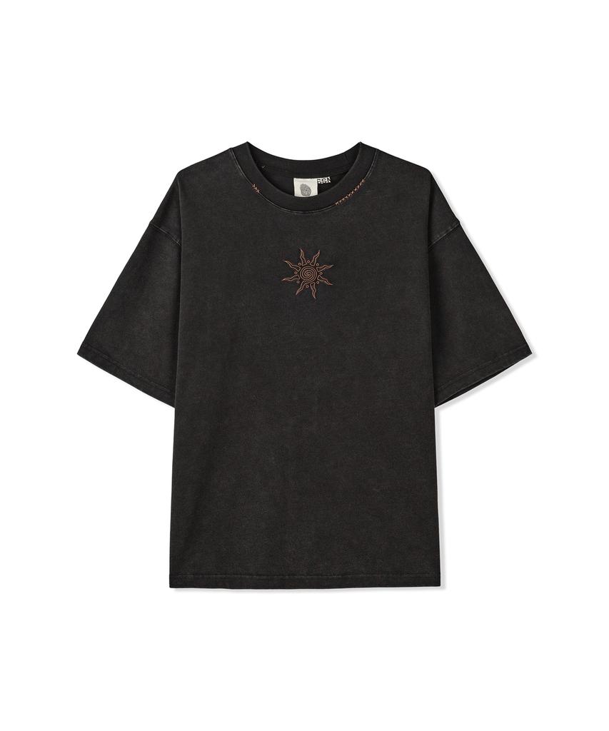 Aejyuttingkeumamaindeu Solar Eclipse T-Shirt_Black