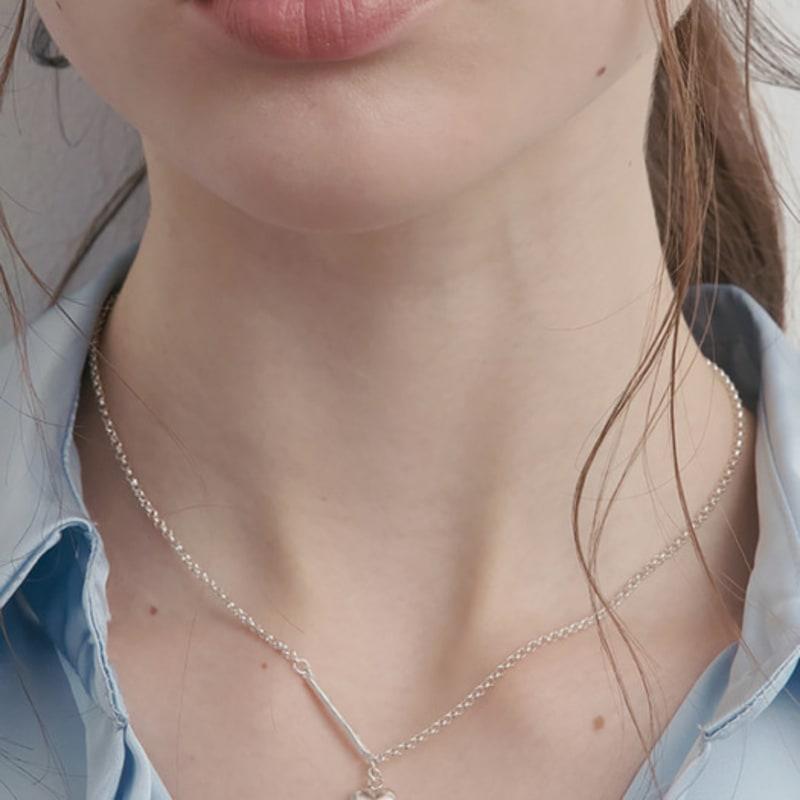 

SOSOO 925 Silver Heart Bar Necklace one
