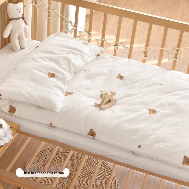 

Baby & Toddler Crib Mattress and Quilt