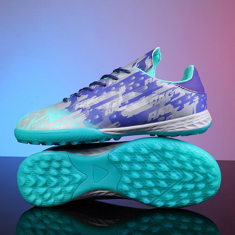 

High-end microfiber football shoes low-top gum TPU long nails rubber broken nails football shoes 45