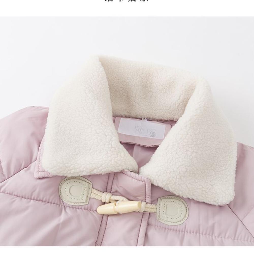 Fashionable and Warm Women's Short Coat with Horn Buttons and Lamb Wool for Winter