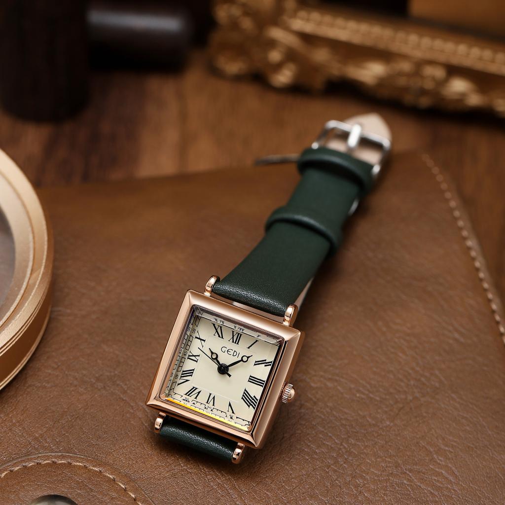 Student Vintage Watch Exquisite Small Square Disc Belt Watch Ladies Waterproof Quartz Watch