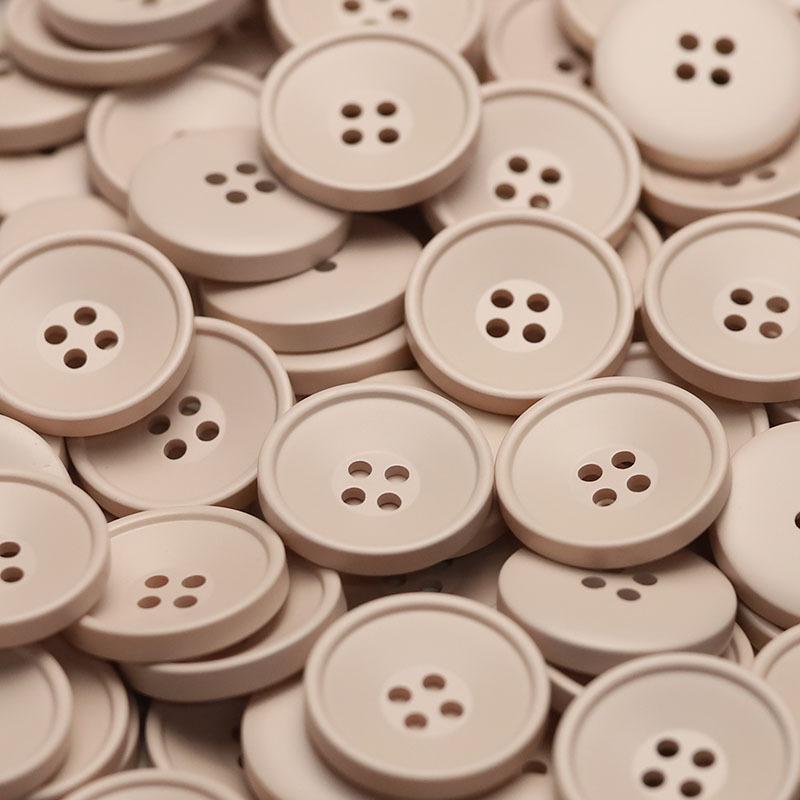 Furnitură, Nasture Rotund cu Patru Găuri din Rășină, Vopsea Spray Îngroșată, Nasture pentru Palton din Nailon cu Două Fețe, Nasture pentru Costum, Nasture pentru Pulover.