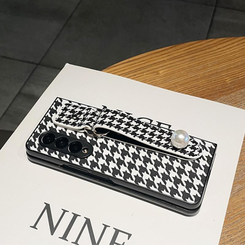 Luxury Pu Leather Houndstooth Pearl Wrist Strap Bracket Phone Cover For Samsung Galaxy Z Fold 4 3 Case