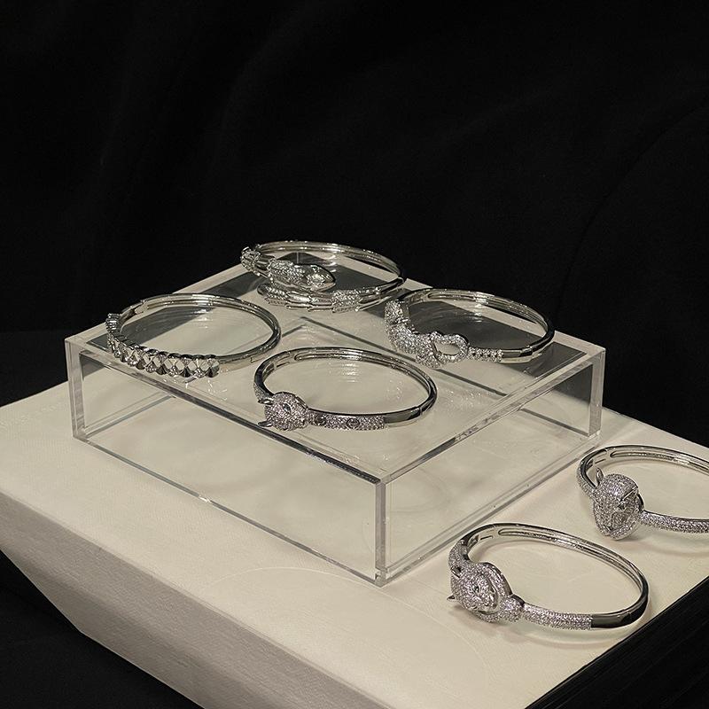 Luxury Overweight Full Diamond Zircon Green Eyes Leopard Opening Bracelet Series Banquet Accessories High-End Personality Bracelet