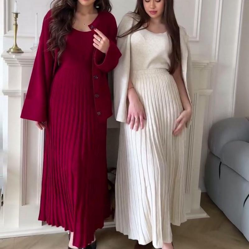 2025 Autumn/Winter Casual Solid Color Round Neck Loose Sweater & Skirt Set