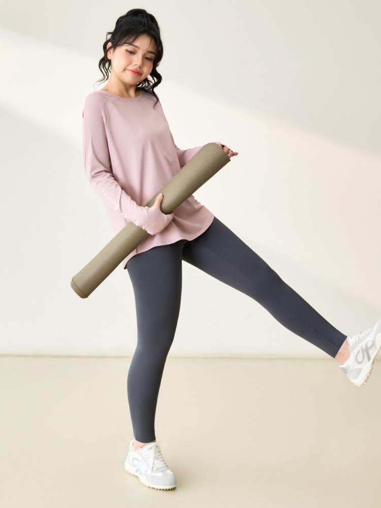 Plus Size Women's Quick-Dry Long-Sleeve Yoga Top for Running and Training