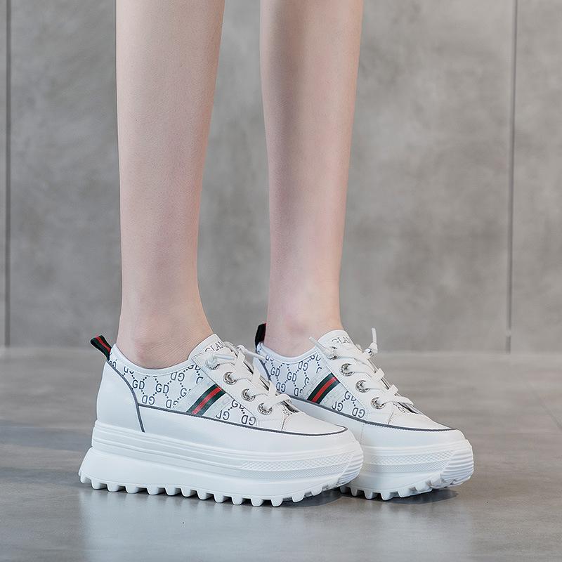 Platform white shoes women's 2025 spring and summer new breathable versatile low-top shoes casual inner height increase lace-up shoes women's shoes