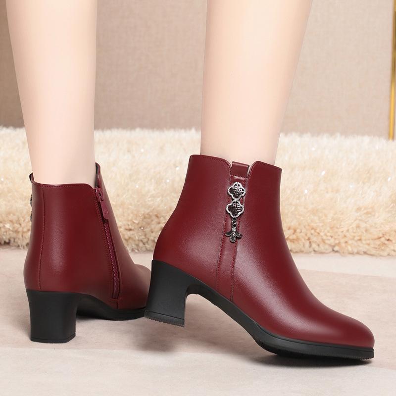 Autumn and winter new small short boots women's thick heel soft sole    cotton shoes soft leather medium heel women's boots