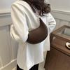 Vintage-Style Crescent Shoulder Bag: Trendy, Comfortable, and Fashionable Handbag