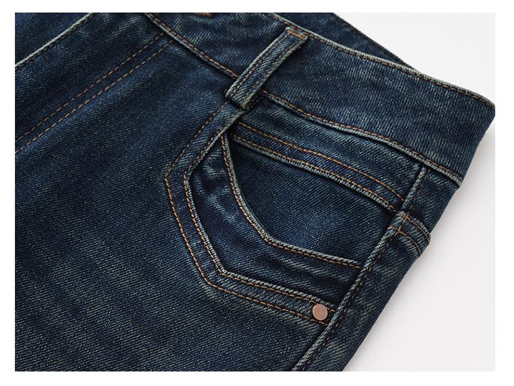 2025 Women's Micro-Flare Jeans: Stylish High-End Feel, Soft Fabric, Perfect for Spring and Autumn