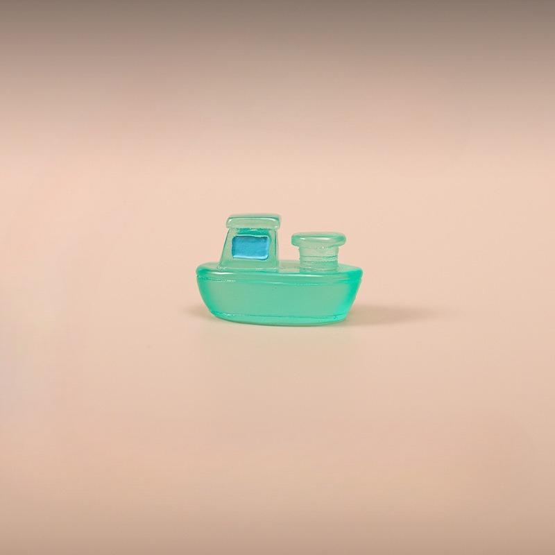 Cute Night-luminous Single-layer Cruise Ship Garden Ornaments, Cartoon Transparent Ship Resin Accessories
