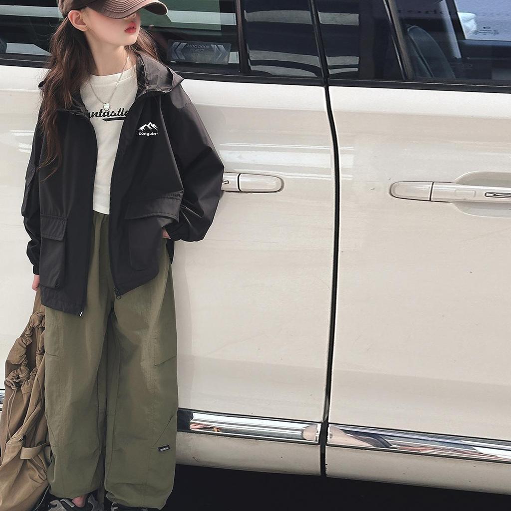 2024 Girls' Trendy Outdoor Windbreaker Jacket for Spring and Autumn