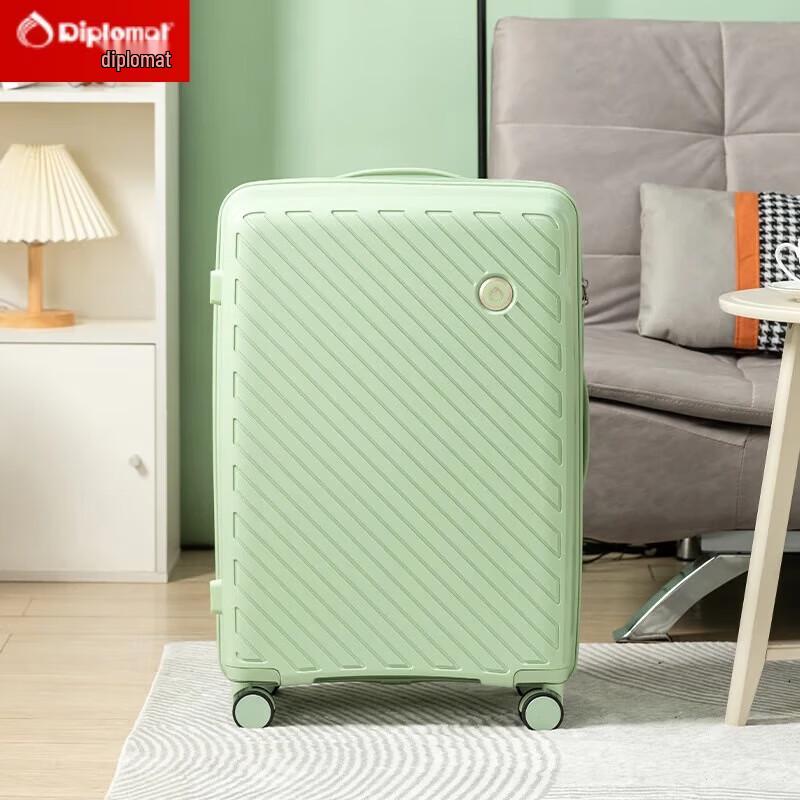 Diplomat Fashion Durable 20-inch Spinner Luggage