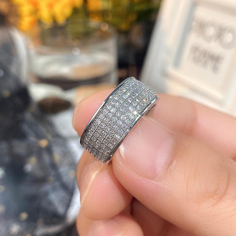 Cao Shi's Bestselling Five-Row Diamond Ring: Stylish Unisex Fashion Accessory