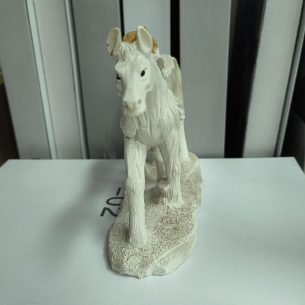Pryskyřičná soška indického koně Stolní ozdoba Řemesla Zvířecí socha Miniatury Dekorace na stůl pro domácí kancelář Hračka Dárek pro děti