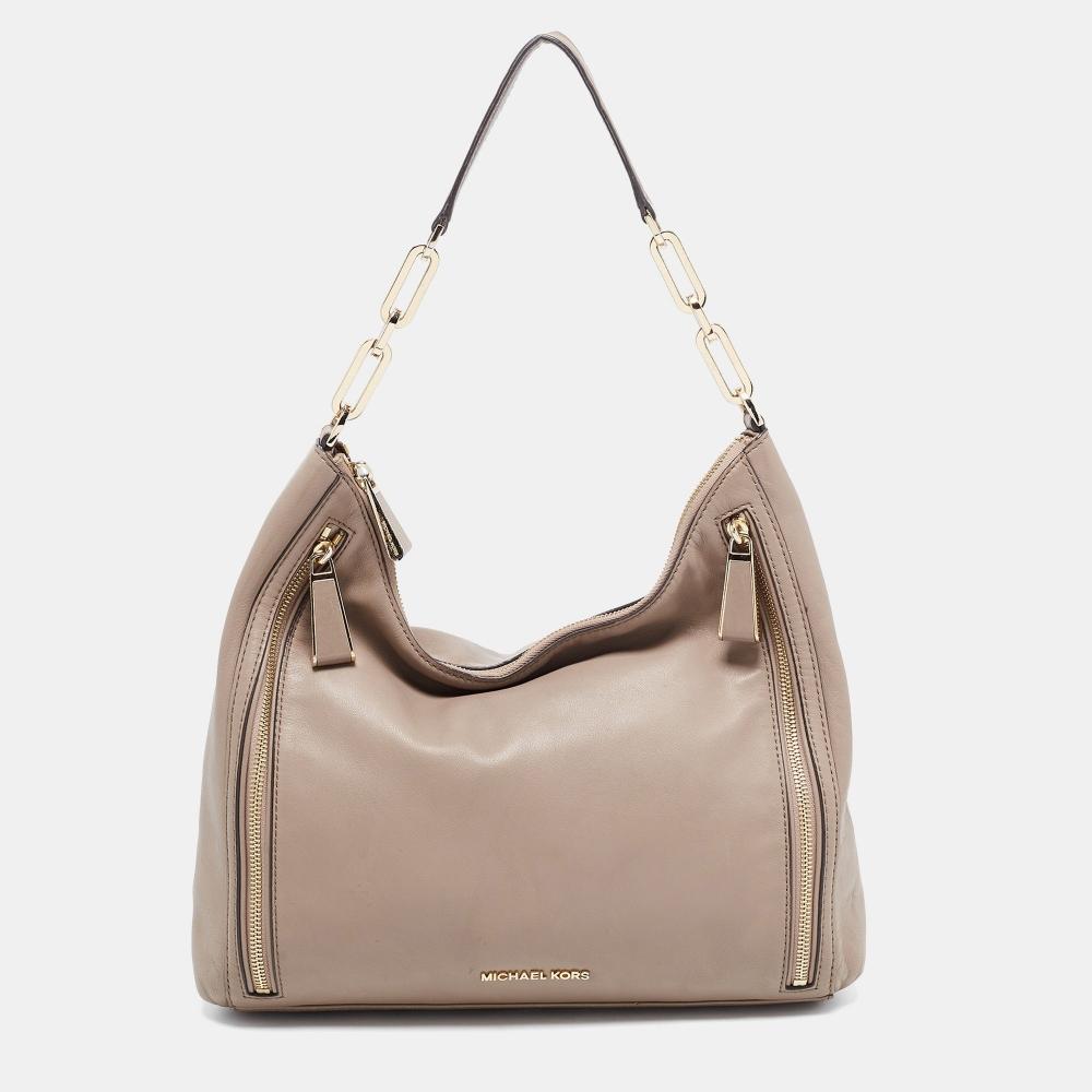 

Michael Kors Бежевая кожаная сумка через плечо Matilda бежевая