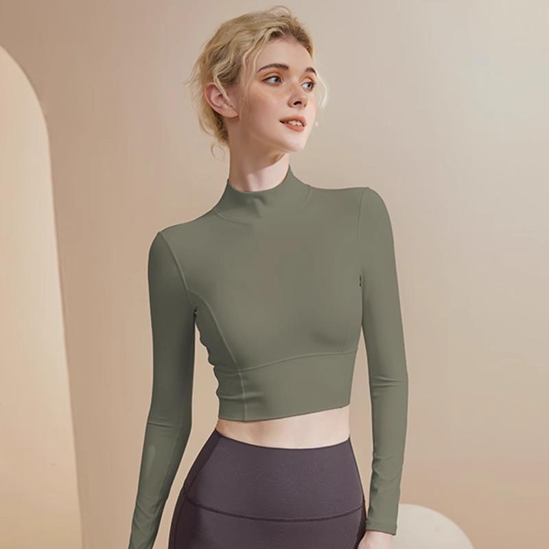 Schöner Rücken mit Brustpolstern Yoga-Kleidung Damen High Neck Dünne Sportoberteile Laufen Pilates Fitnesskleidung Langarm Herbst
