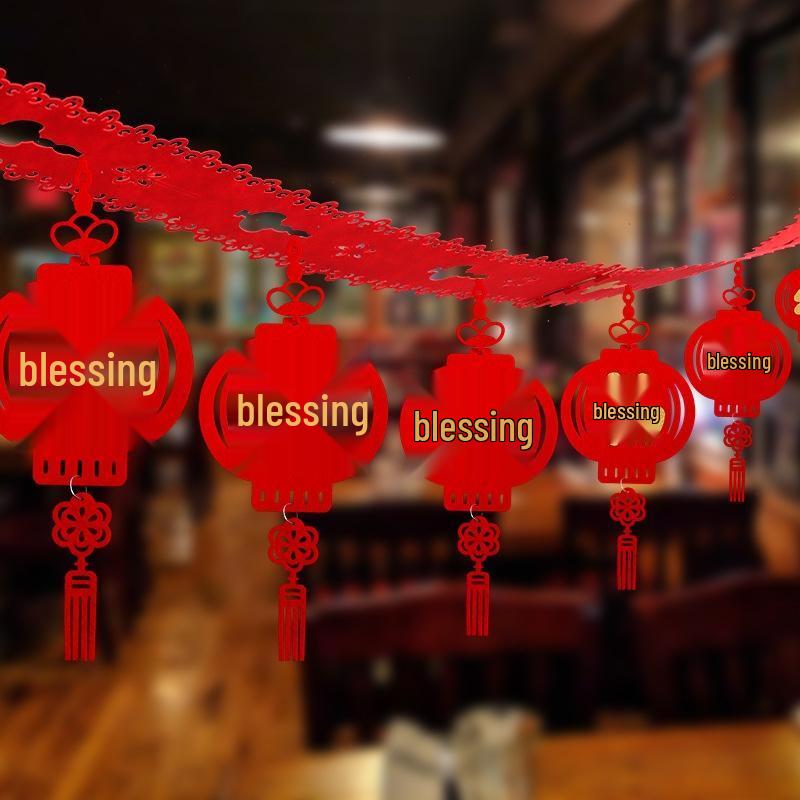 Guraide New Year Fu Character Hanging Garland