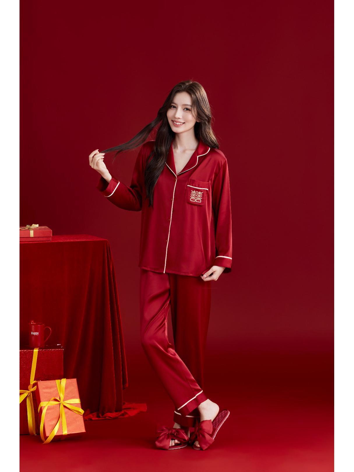 

Комплект пижам из ледяного шелка для молодоженов – Мужская и женская высококачественная красная вышитая домашняя одежда для свадьбы «Двойное счастье». XXL