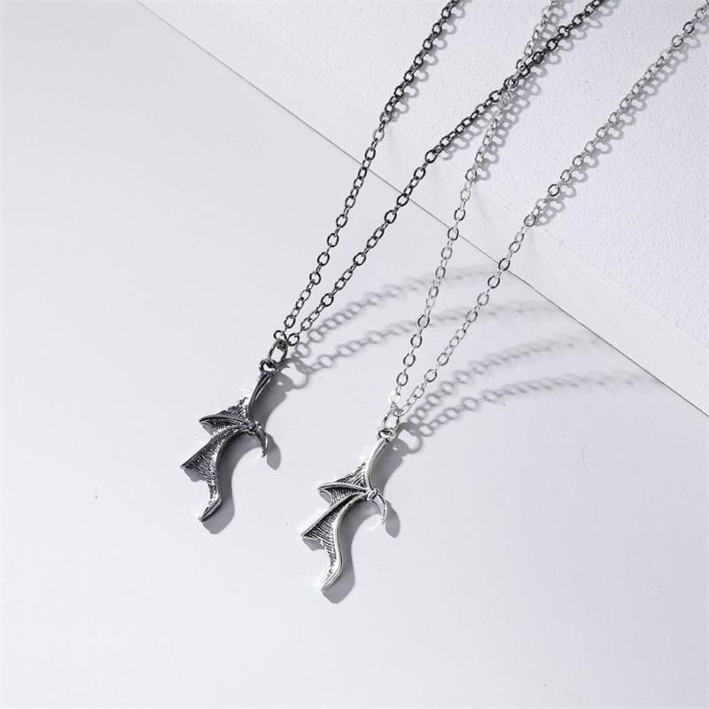 2 Pcs/Set Exquisite Bat Wing Heart Couple Necklace Heart Wing Pendant Necklace Set  Jewelry Decoration Gift for Girl Boy