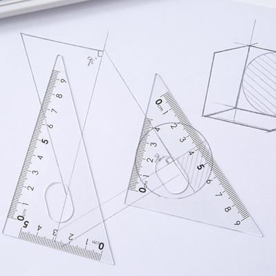 Komplette Geometrie-Sets aus Kunststoff mit 9 essentiellen Werkzeugen, einschließlich Zirkel und Linealen für präzises technisches Zeichnen