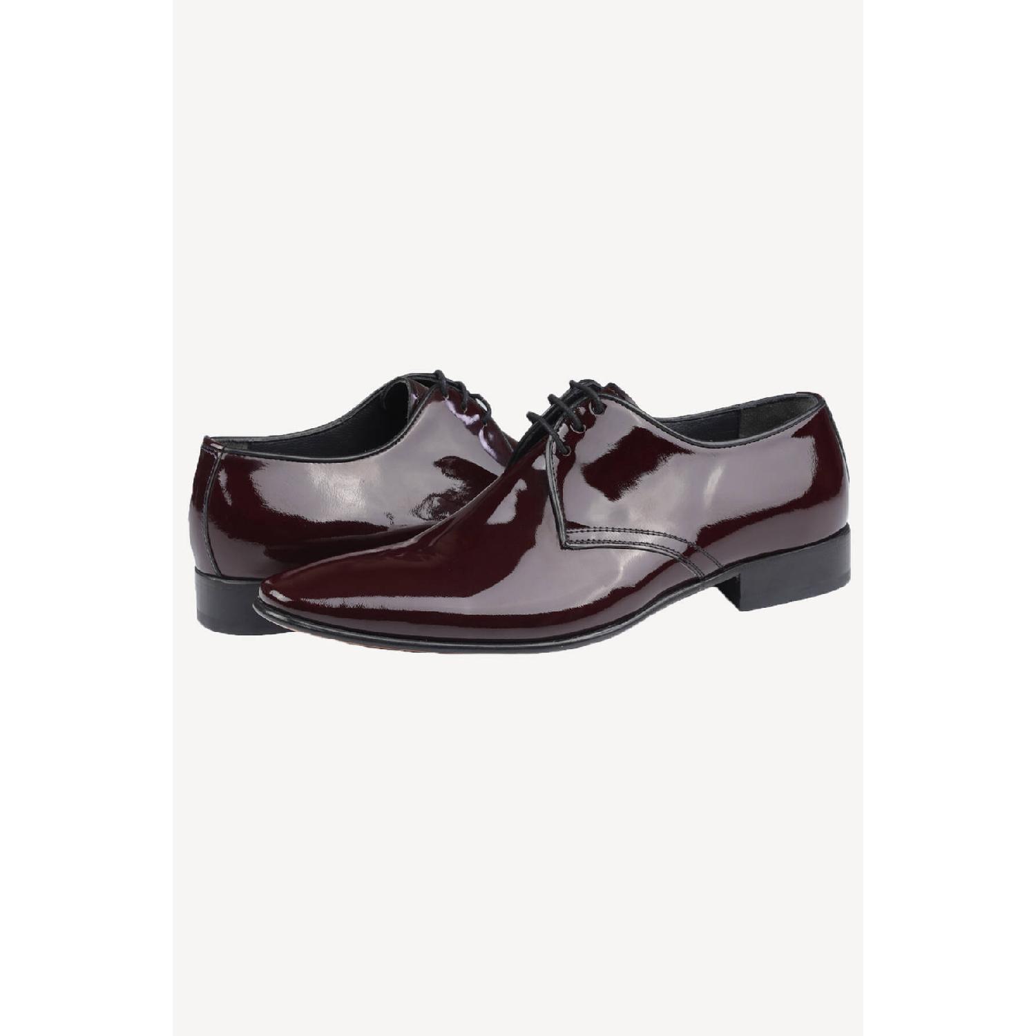 

Мужские классические лакированные туфли бордового цвета на шнуровке 40