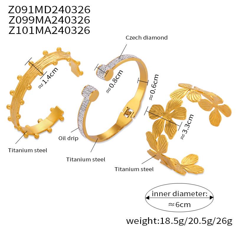 18K Gold-Plated Titanium Steel Flower Bracelet with Rhinestones - Elegant, Colorfast Jewelry for Women