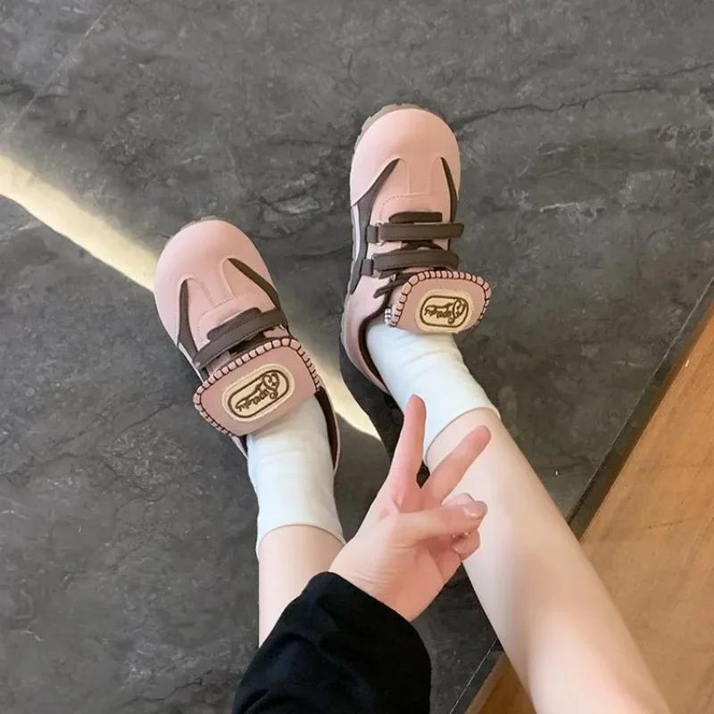 Fashion Plus Size 35-40 2024 Autumn Women Brand Sneakers Fashion Sport Shoe Flats Lace Classic Ladies Shoes High Quality Oxford Leather