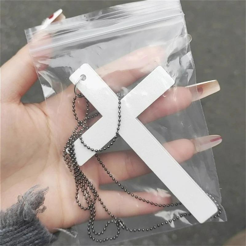 Gothic Black White Red Wood Cross Pendants Necklace Fashion Long Chain Cross Necklace for Women Men Y2K Punk Style Jewlery Gifts