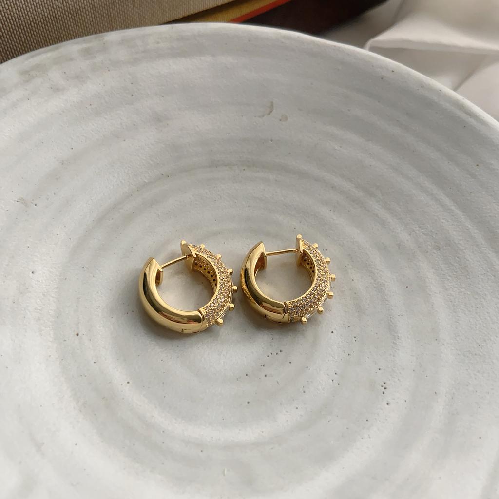 Heavy Industry Diamond-Set Light Luxury Niche Design High-End Double-Layer Splicing Smooth Earrings Femininity Versatile Earrings Earrings